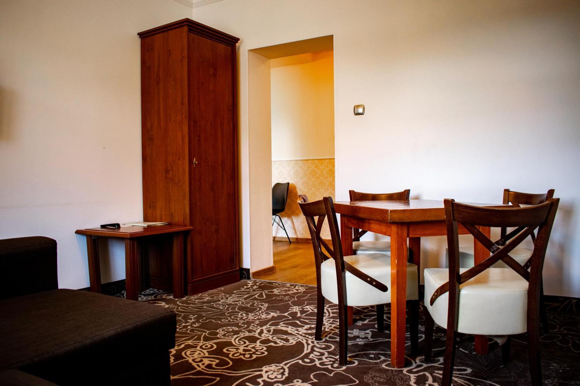 Hotel Pruski Orneta Luaran gambar